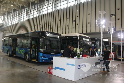 2012南京客車展青年客車展臺(tái)