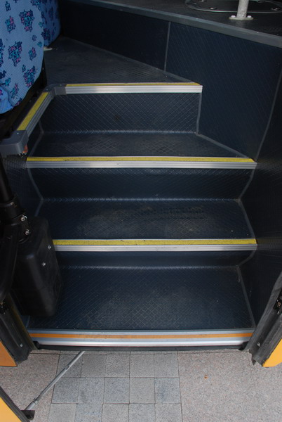 中通LCK6930DXA專(zhuān)用校車(chē)