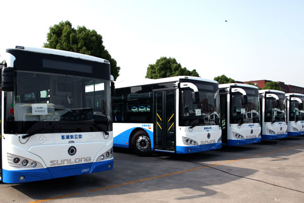 申龍SLK6109輕量化混合動(dòng)力城市客車