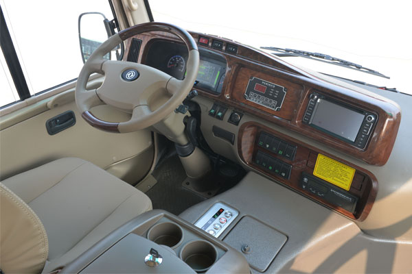 東風(fēng)超龍EQ6701LBEVT純電動(dòng)客車