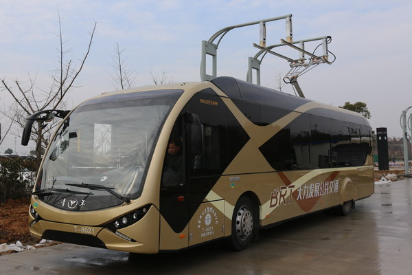 青年JNP6123BEV純電動客車