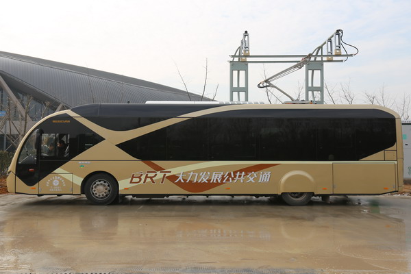 青年JNP6123BEV純電動客車