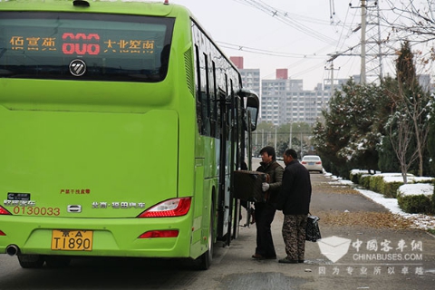 八方達公司搭載康明斯歐VI發(fā)動機的公交車已上路運營