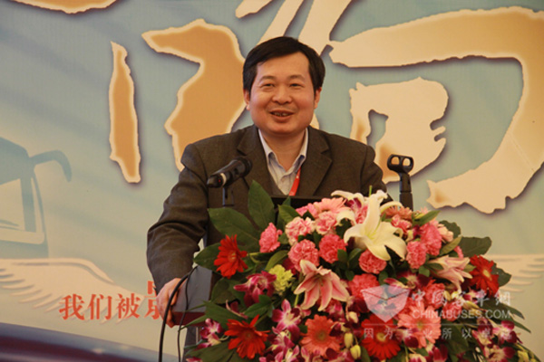 黃學(xué)杰：客車電池首先考慮安全、壽命和可靠性