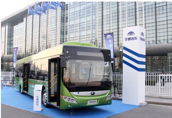 在展會(huì)中驚艷亮相的宇通新能源客車