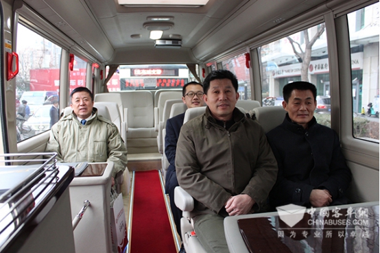 宇通T7寬敞舒適的車內空間