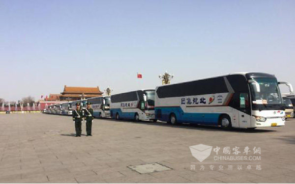 本次兩會參與服務的金龍龍威車隊