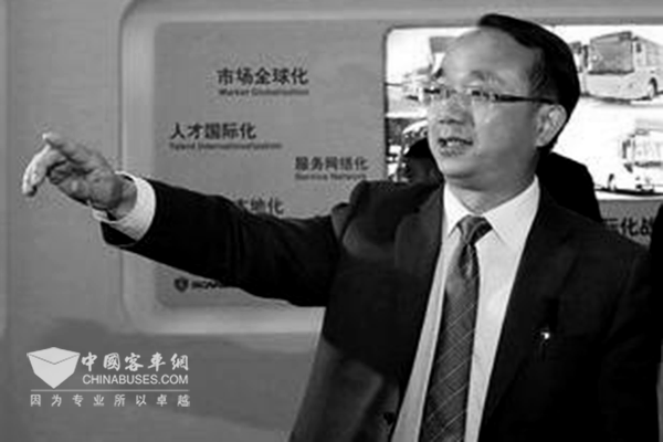 永恒的豐碑，吳文文先生的客車人生
