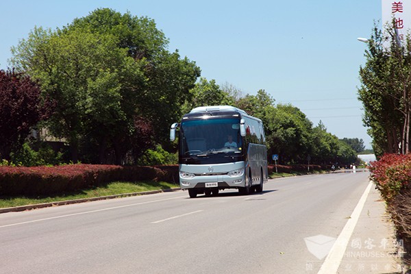 讓旅程更美好——試駕金旅新錦程混合動力客車