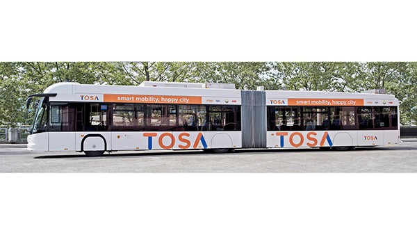 日內瓦電動公交車投入運行 實現15秒閃充