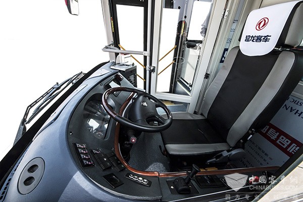 東風超龍EQ6105CBEVT系列純電動客車