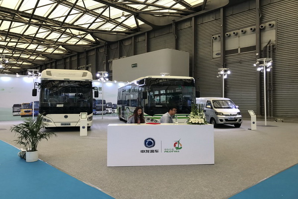 BUS EXPO2017上?？蛙囌箌申龍客車展臺