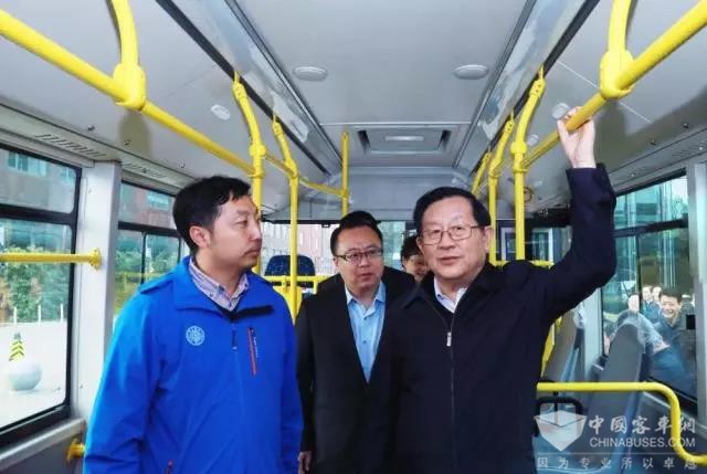 萬鋼參觀福田歐輝全系列氫燃料電池客車 看好氫能發展前景
