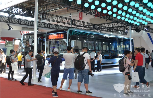 2019北京道展|中國“智”造新高度，金龍客車發(fā)布5G智能網(wǎng)聯(lián)城市公交