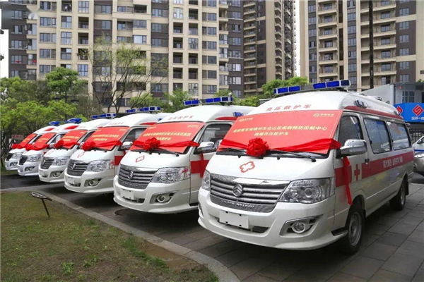 外防輸入 內防反彈 金旅負壓救護車再助陣