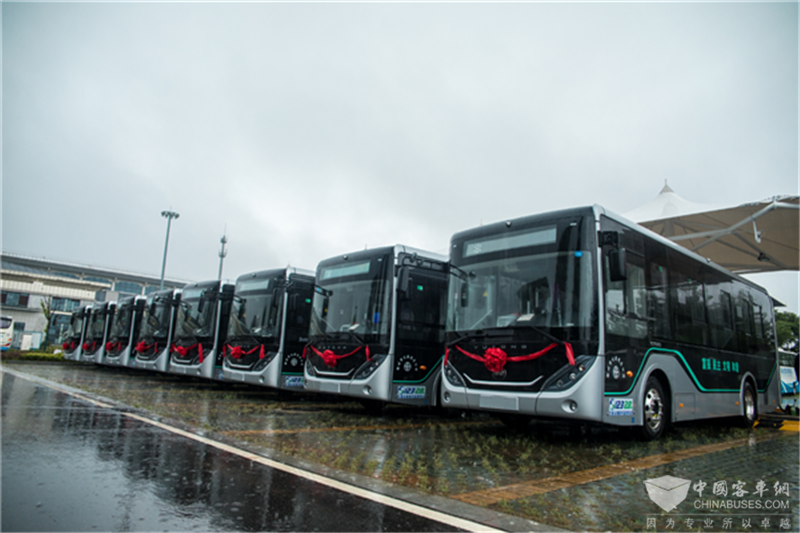 宇通智能網(wǎng)聯(lián)公交車(chē)交付湖北鄂州