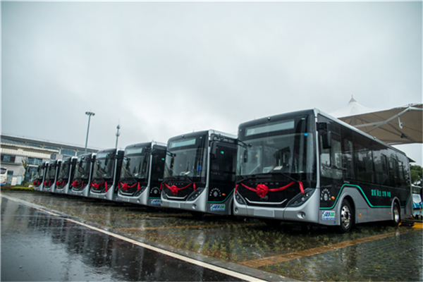 宇通智能網聯公交車交付湖北鄂州