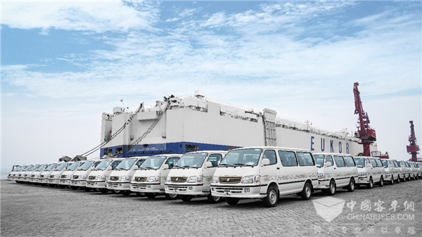 沒(méi)有人能比我更懂海獅——金旅一代傳奇車(chē)型的埃及奇幻之旅
