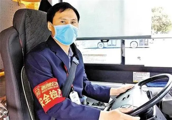 520公交駕駛員關(guān)愛日：理解與尊重同行 致敬默默奉獻的你