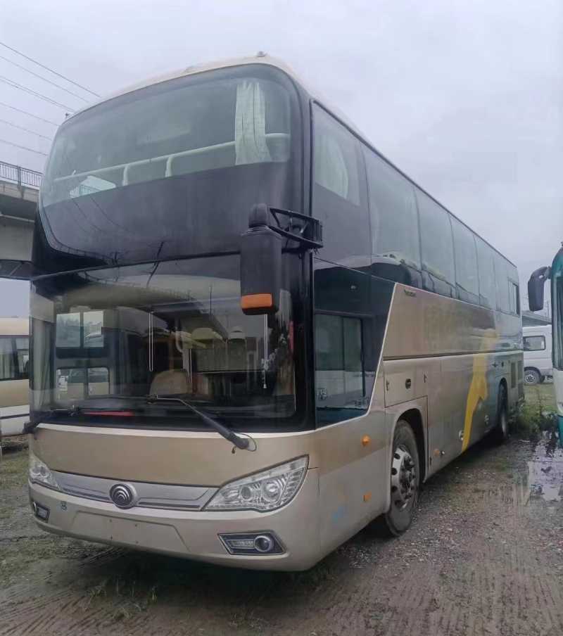 2015年5月 51座國(guó)四暖氣大高一宇通6118氣囊旅游車(chē)