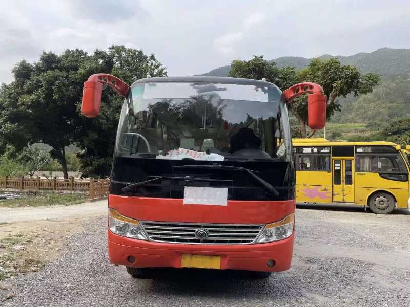 2017年6月 雙檔齊全粵牌30座國五宇通6752型客車
