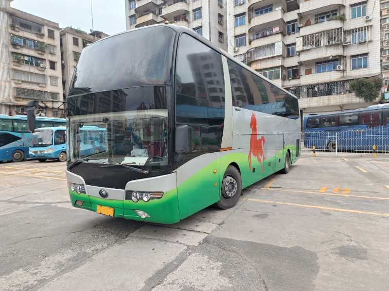 同款2臺53座四輪碟剎帶衛生間宇通6127中門氣囊車
