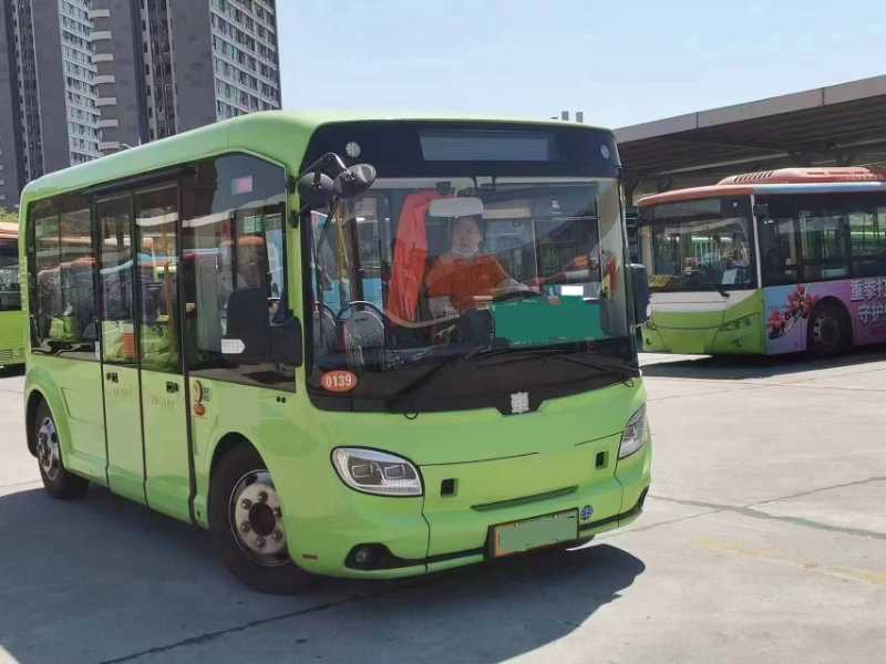 出讓9座準(zhǔn)新車電動(dòng)公交55臺(tái)