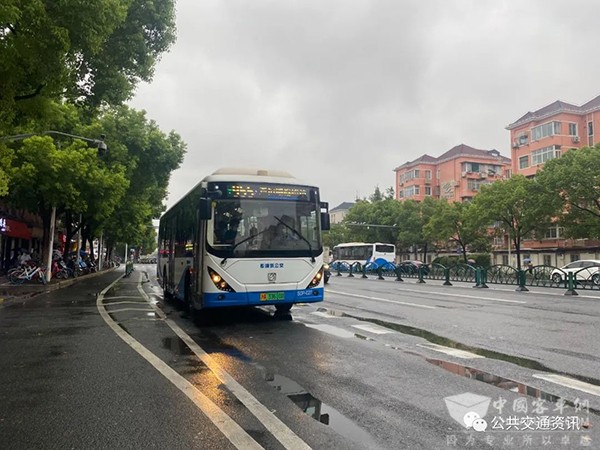 上南公交 梅雨季節(jié) 公交駕駛員 技能 意識(shí)