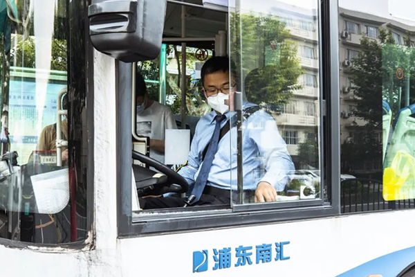 如何在夏季多變惡劣的天氣下安全行車？您值得關(guān)注