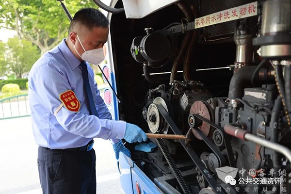 夏季 防暑降溫 安全行車 做好預防
