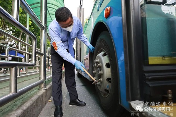 夏季 防暑降溫 安全行車 做好預防