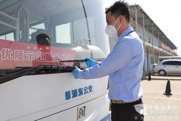 夏季 防暑降溫 安全行車 做好預防