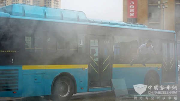 公交駕駛員 行車途中 發生意 應急處置措施