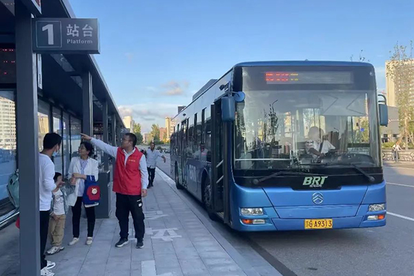 利用調查數據給出不同參數取值 公交站臺泊位數計算方法研究
