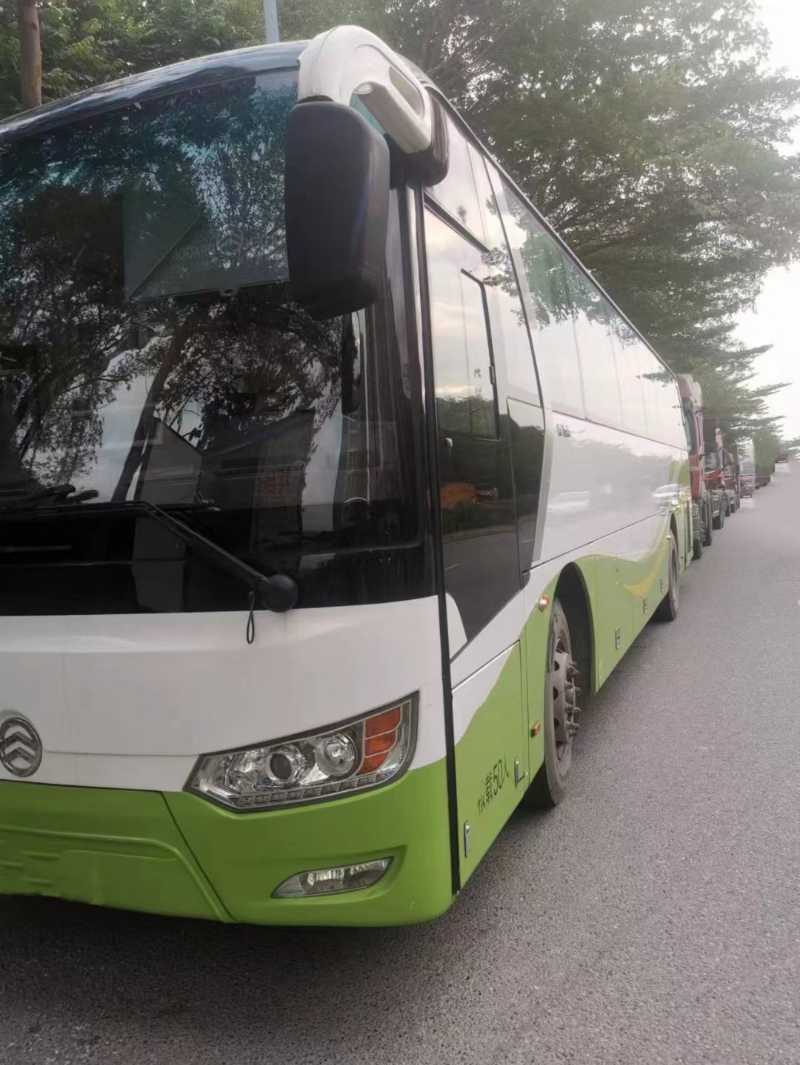2020年9月 深圳牌國五非營運(yùn)50座金旅6112中門車