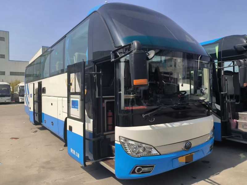 2021年1月 國(guó)五33座2+1大商務(wù)雙門宇通6122氣囊保姆車 