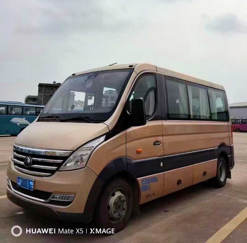 2020年10月 國五9座藍(lán)牌宇通小型營運車 