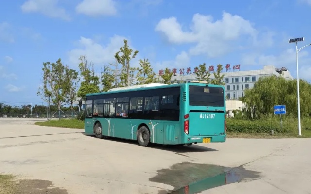 方便！這兩條公交線路直接開進醫院