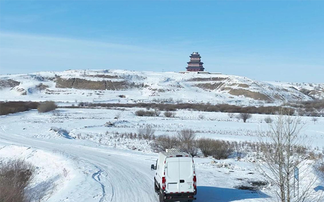 極寒挑戰者 越野勇士依維柯4×4的冰雪試煉