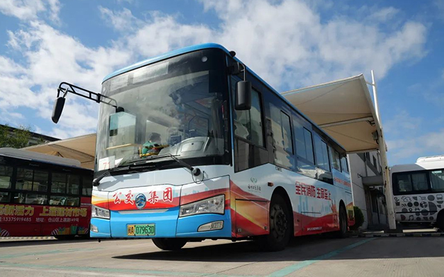 亮眼福州公交車“變身”流動“消防宣傳站”