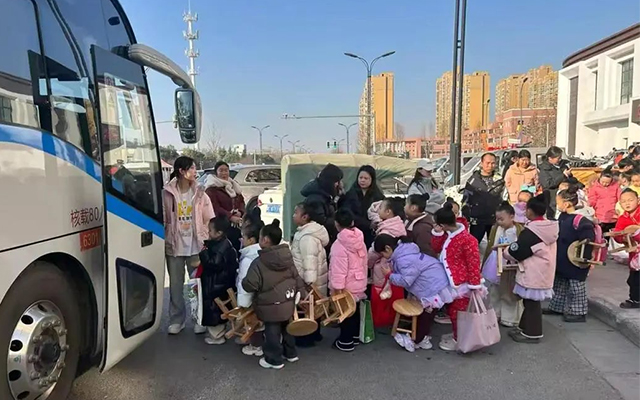 洛陽公交助力春晚 五百童星安全綻放夢想舞臺