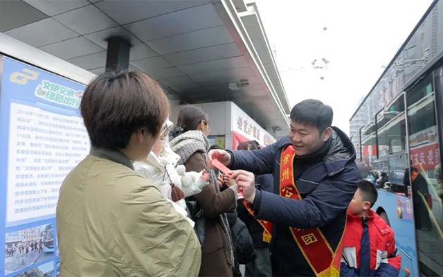 徐州公交“暖心行” 春節(jié)8天假 安全運送300萬+人次