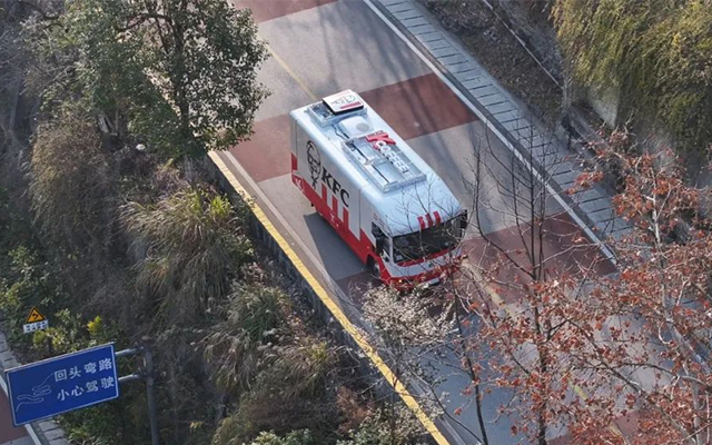 中車“鯨銳”餐車來了 肯德基美味突破空間限制
