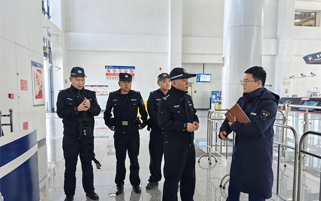助力全國兩會 貴陽公交軌道公安擰緊安全閥門