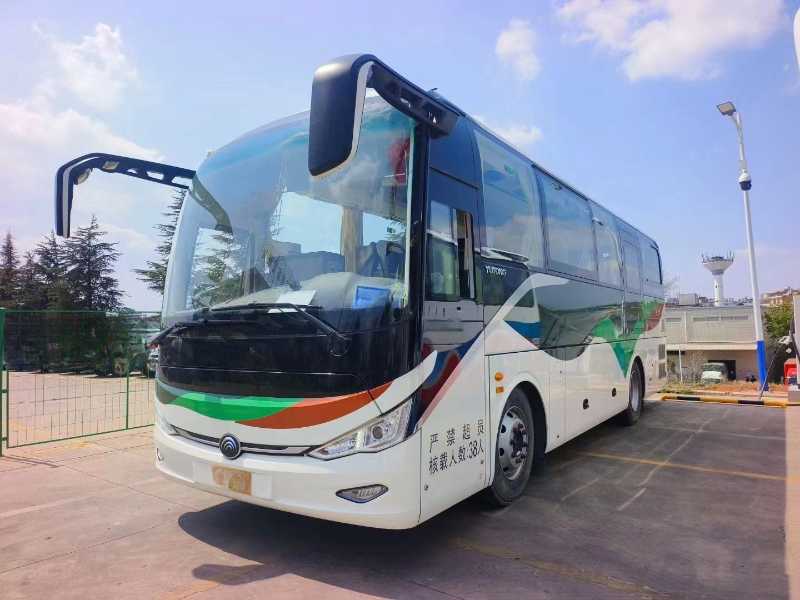 2023年3月上牌國六38座雙檔宇通6907氣囊旅游車
