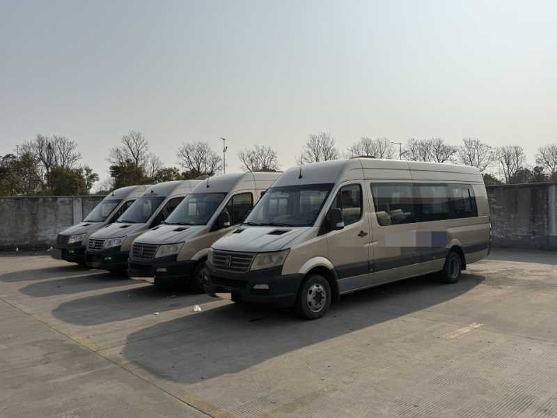 2019年上牌多臺19座亞星歐睿商務(wù)車