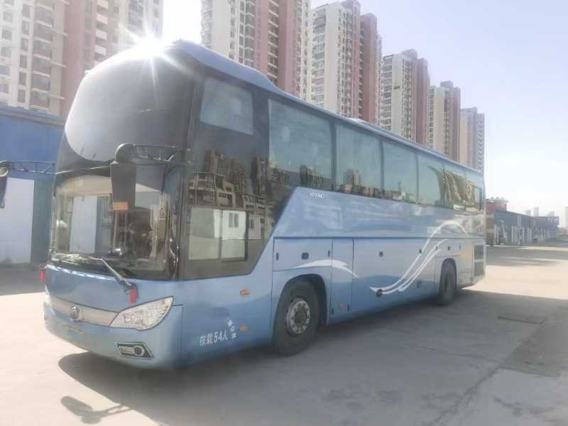 2017年3月上牌國五一層半54座宇通6118營運(yùn)車