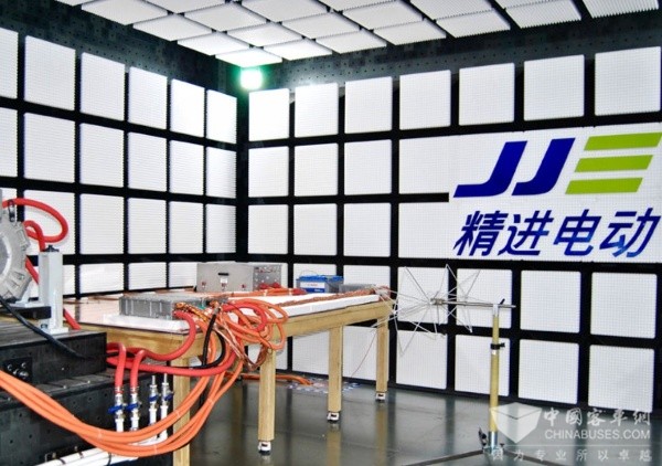 精進(jìn)電動(dòng)2024年報(bào)簡(jiǎn)讀：營(yíng)收增長(zhǎng)顯著，盈利曙光初現(xiàn)