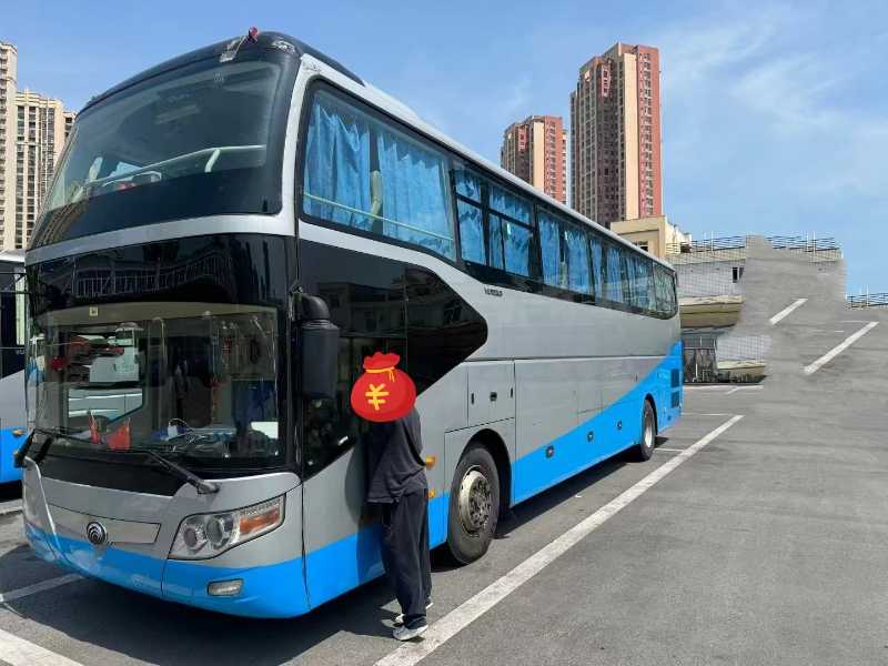 2016年11月上牌同款3臺一層半國四55座宇通6126氣囊營運車