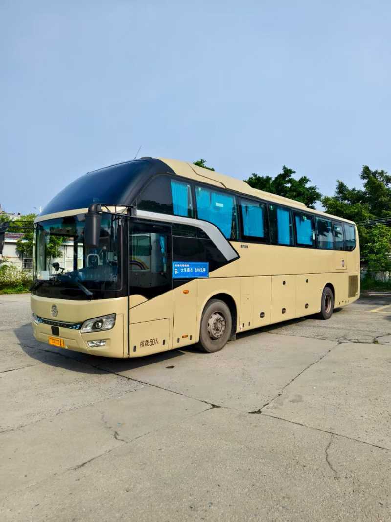 2023年5月上牌同款兩臺國六有公告50座金龍6122旅游車
